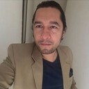 ���������� Escaleras, ���� ������� Lesh, 35 ���, ������������ ��� c�������� ���������