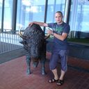  ,   Viktor, 35 ,   