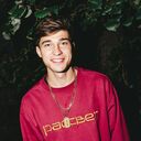  ,   Nikita, 33 ,   ,   