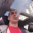  ,   Maxim, 52 ,     