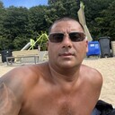  ,   Hovik, 54 ,   ,   