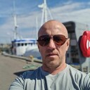  ,   Tomas, 47 ,   ,   