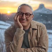  ,   Alex James, 60 ,     , c 