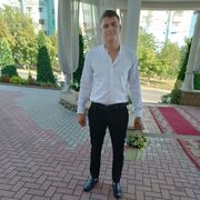  ,  Cristi, 24