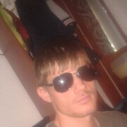  ,   Denis, 33 ,   ,   