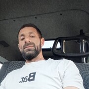  ,   Gagik, 36 ,   ,   