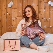  ,   Anastasia, 25 ,   ,   