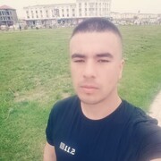  ,  Davron, 29