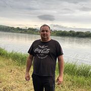  ,  Alex, 42