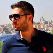  ,  Nik, 40