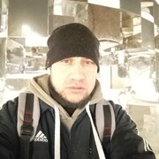  ,  Hamid, 39
