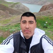  ,  Shoxrux, 35