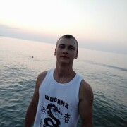  ,   Ilya, 32 ,  