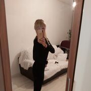  ,   Mia, 34 ,  
