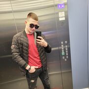   ,  Nikolas, 22