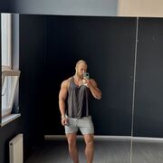  ,  Alex, 27