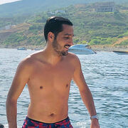  ,   Akrame, 25 ,   ,   , c , 