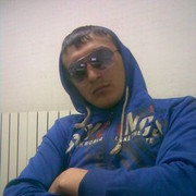  ,   Lui, 33 ,   , 