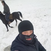  ,   Beek, 32 ,   