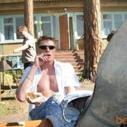  ,   Tomas, 40 ,   