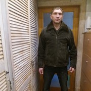  ,  Walentin, 42