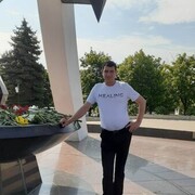  ,  Oleg, 37