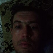  ,  Viktor, 35