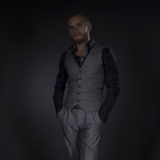  ,   M, 33 ,   , 