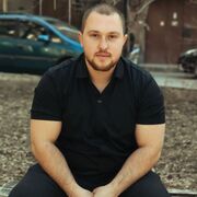  ,  Artur, 24