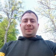  ,  Artur, 38