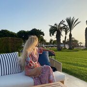  ,   Gulnara, 48 ,   c 