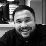  ,  Arman, 28