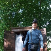  ,  Anton, 42
