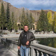  ,   Artur, 42 ,   
