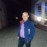  ,   Garik, 39 ,   