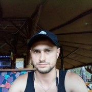  ,   Vlad, 32 ,   