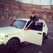  ,  Hayk, 25