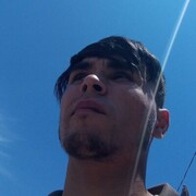  ,  Shoxrux, 24