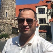  ,  Man, 44