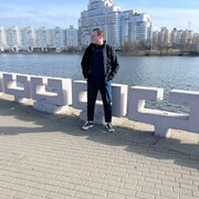 ,  Renat, 27