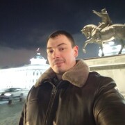 ,  Oleg, 32