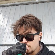  ,  Anton, 27