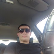  ,   Iarik, 39 ,   