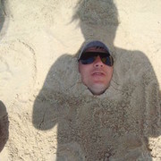  ,   Leon, 39 ,   