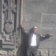  ,   Artur, 46 ,  