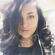  ,  Karin, 25