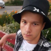  ,  Denis, 23