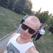  ,   Sven, 33 ,   