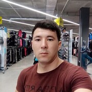  ,  Tolibjon, 28