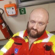  ,   Viktor, 37 ,   , 